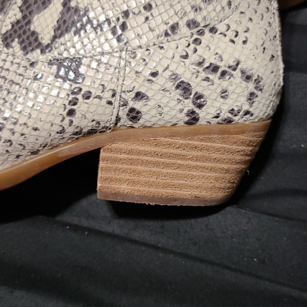 Born beautiful ankle bootie - Picture 8 of 8
